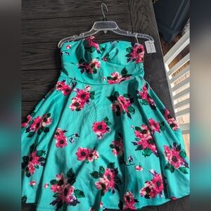 Windsor Strapless mint and floral dress NWT
